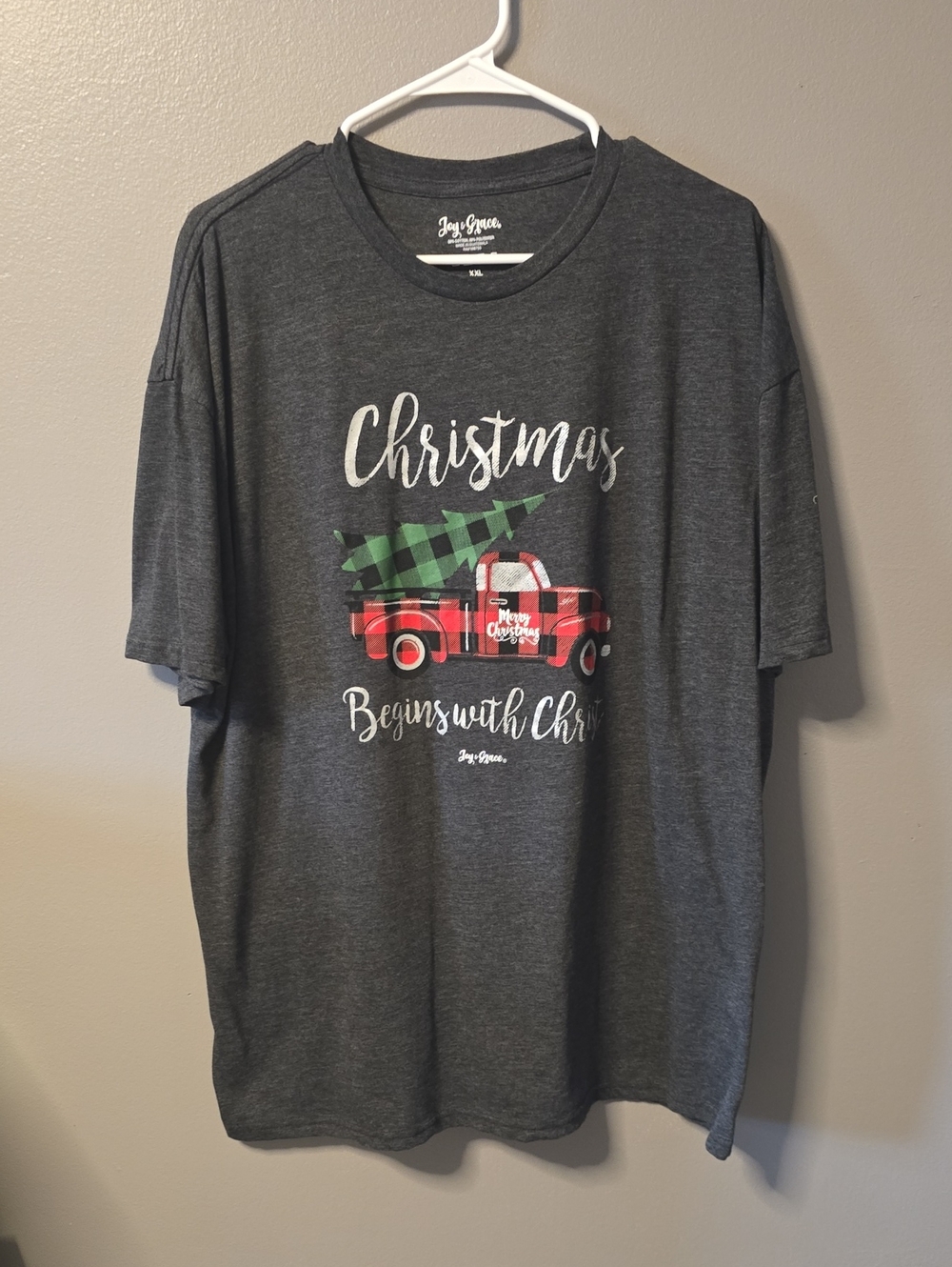 Christmas Begins With Christ Women's XXL Short Sleeve Christmas Shirt